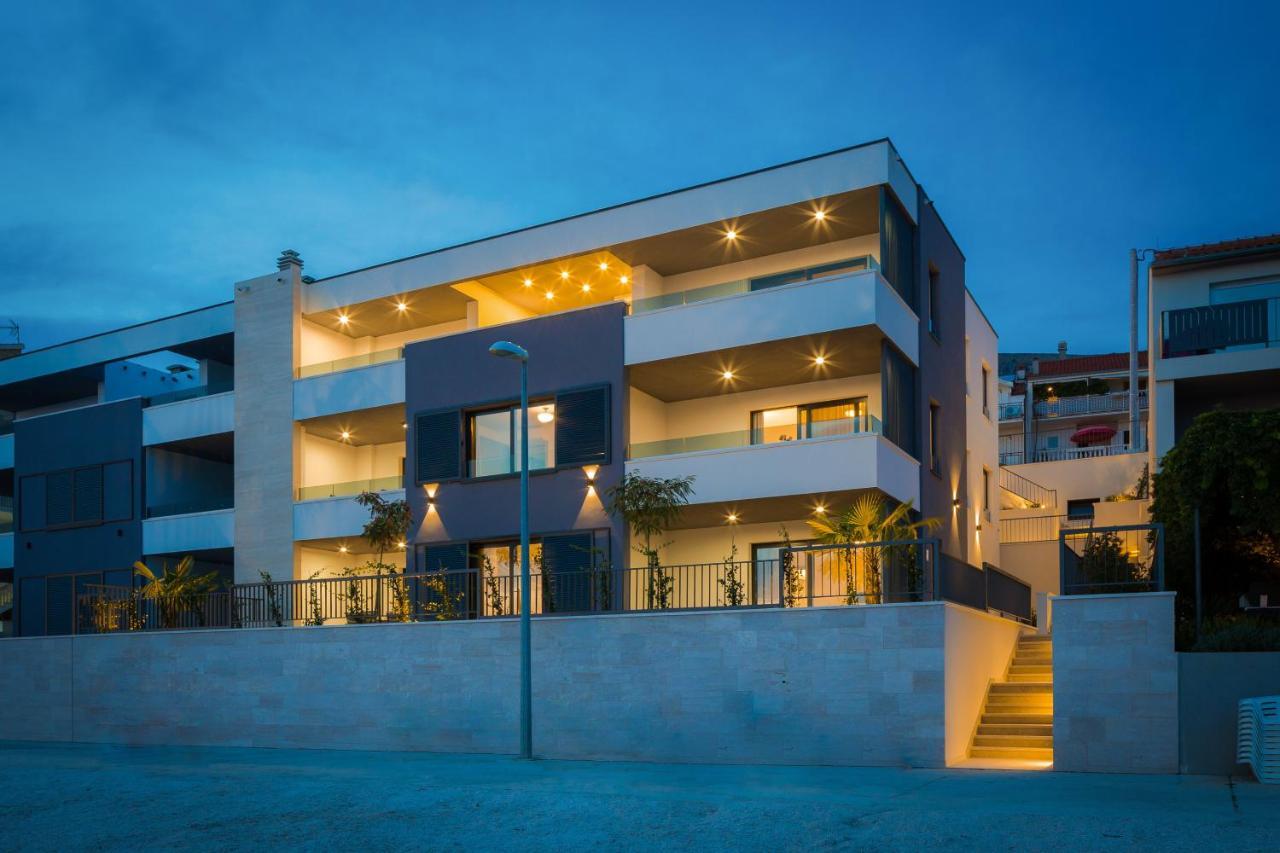 Villa Four Brothers - Penthouse Suite โปดสตรานา ภายนอก รูปภาพ